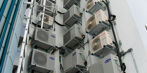 Parede de condensadoras de ar condicionado