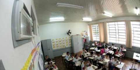 11 mil salas de aula do Paraná tão aparelhos de ar condicionado