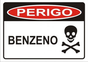 Perigo: Benzeno é cancerígeno.